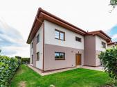 Pronájem - dům/vila, 250 m²
