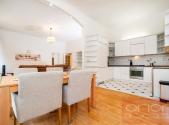 Pronájem bytu, 3+kk, 122 m²