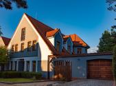 Pronájem - dům/vila, 250 m²