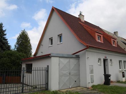 . | Prodej - dům/vila, 194 m²
