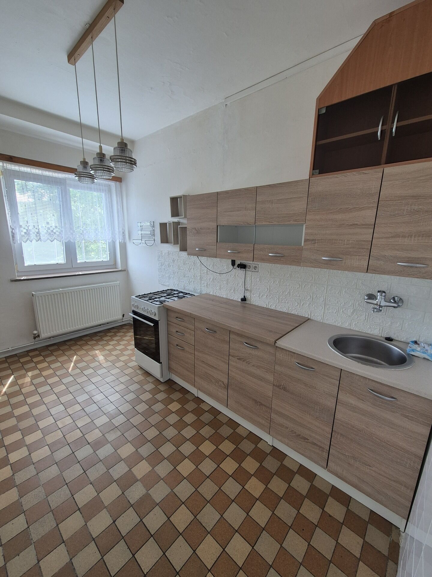 Pronájem bytu 2+1 v Kladně, ul. Vítězná, 57m2