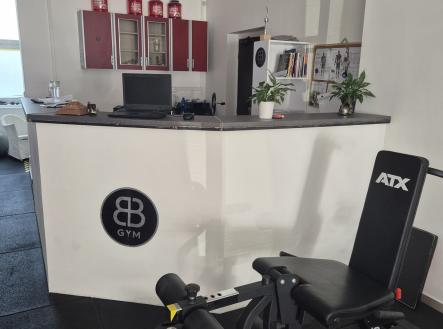 Pronájem - obchodní prostor, 96 m²