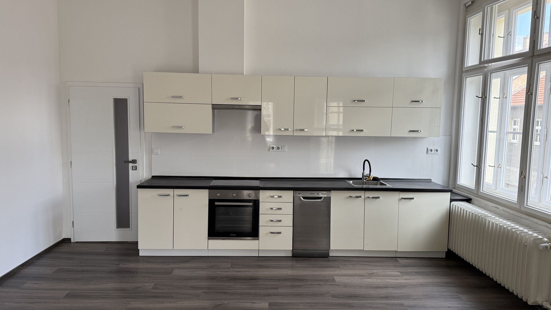 Pronájem bytu 3+kk v Kladně - centrum, Saskova ul., 85m2, 1.patro