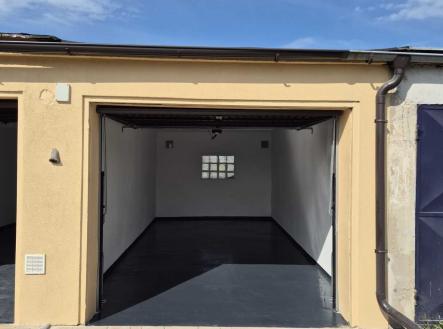 Prodej - malý objekt/garáž