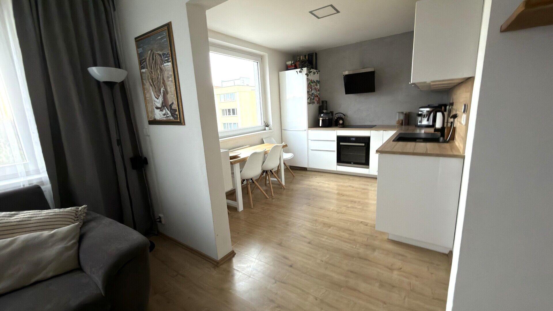 Pronájem bytu 4+1 s lodžií, Na Vyhaslém, Kladno