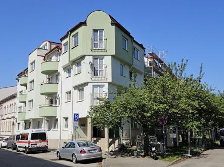 Prodej bytu, 3+kk, 97 m²