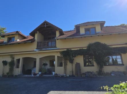 20250904-104433-2.jpg | Prodej - dům/vila, 250 m²