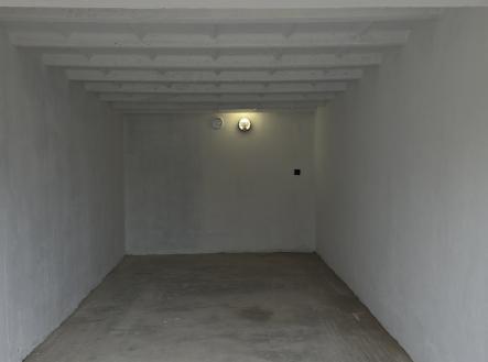 20251121-112942.jpg | Prodej - malý objekt/garáž
