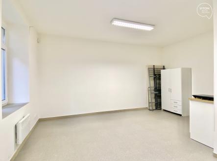 816F79A4-C8F1-41FE-B7B5-47172B242AC6 | Pronájem bytu, 1+kk, 32 m²