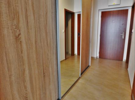 Byt 1+kk blízko centra | Pronájem bytu, 1+kk, 41 m²