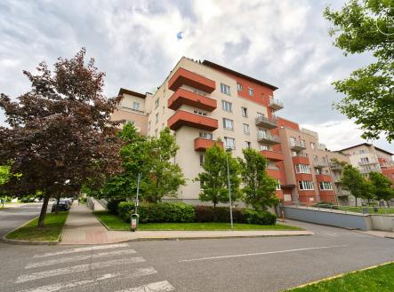 Mikanova-21 | Pronájem bytu, 1+kk, 29 m²