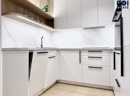 IMG_0085 | Pronájem bytu, 2+kk, 61 m²