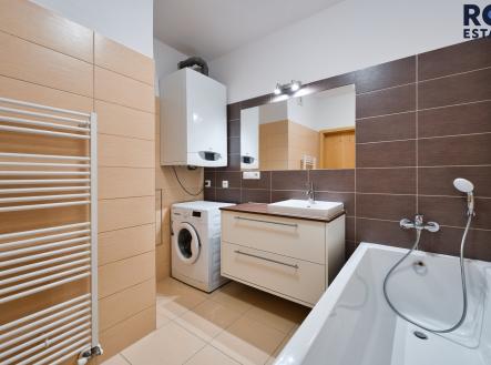 Jezeruvky-19 | Pronájem bytu, 2+kk, 66 m²