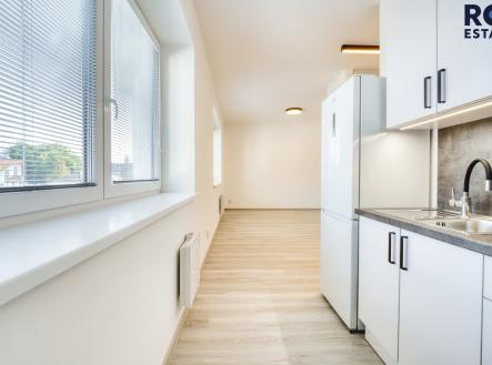 Byt 4 - 5 | Pronájem bytu, 1+kk, 28 m²