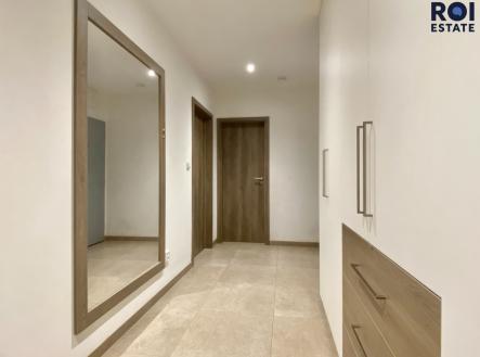 F180D240-49C2-4E3D-98F7-449294270BDF | Pronájem bytu, 2+kk, 65 m²