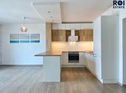 EE8EF336-A98E-436E-B75C-4C6C421594CB | Pronájem bytu, 2+kk, 65 m²