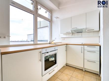 Pronájem bytu, 2+kk, 77 m² obrázek