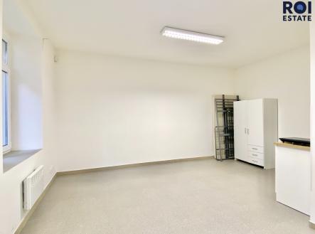 816F79A4-C8F1-41FE-B7B5-47172B242AC6 | Pronájem bytu, 1+kk, 32 m²