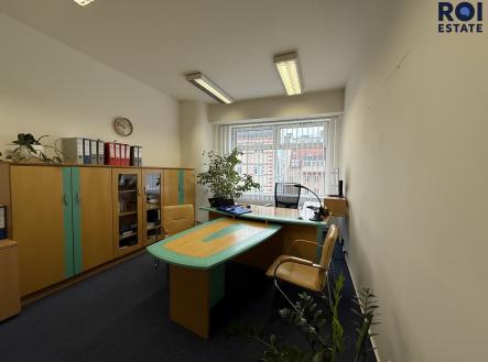 IMG_4165 | Pronájem - kanceláře, 38 m²