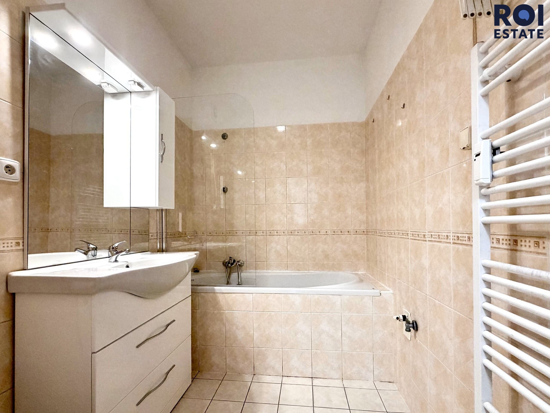 99185512-f137-4104-8232-3f408bea517e