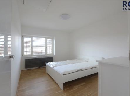 DSC_0041 | Pronájem bytu, 4+kk, 100 m²