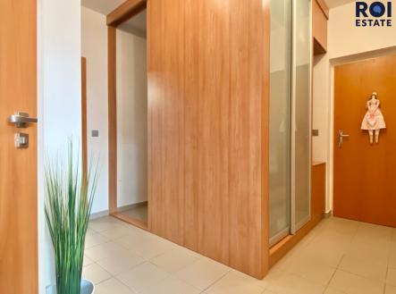 0B4215CC-A8A3-424F-ABE4-C67F2D681BE1 | Pronájem bytu, 3+kk, 73 m²