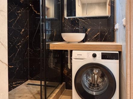 Pronájem bytu, 1+kk, 29 m² obrázek