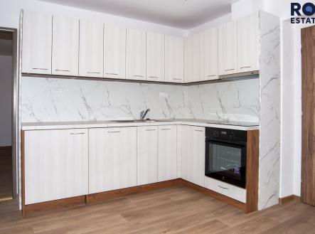 10 | Pronájem - dům/vila, 100 m²