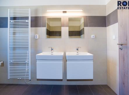 23 | Pronájem - dům/vila, 150 m²