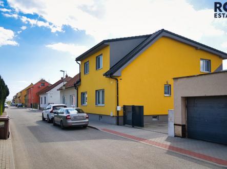 Holasice-1 | Prodej - dům/vila, 174 m²