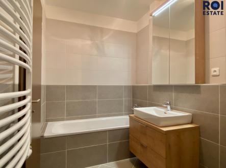 43872006-3DE2-41AC-B9DC-7B4BB9A7E5FD | Pronájem bytu, 2+kk, 52 m²