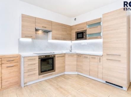 a - 18 | Pronájem bytu, 2+kk, 63 m²