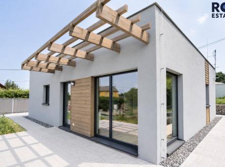 a - 4 | Pronájem - dům/vila, 82 m²