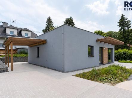 a - 1 | Pronájem - dům/vila, 82 m²