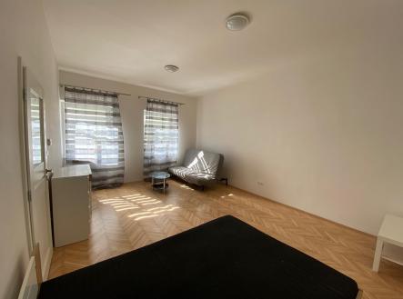 Pronájem bytu, 2+1, 77 m²