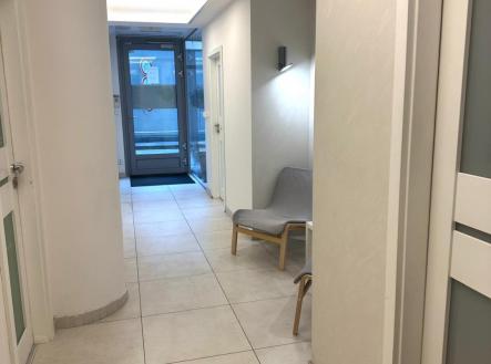 Pronájem - obchodní prostor, 25 m²