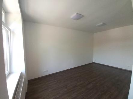 Pronájem bytu, 1+kk, 40 m²