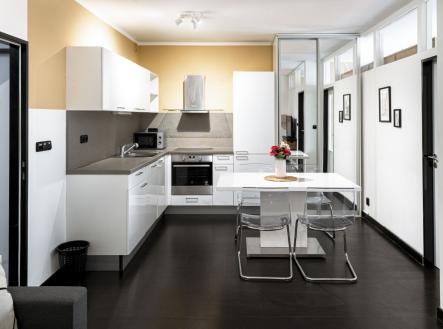 Pronájem bytu, 3+kk, 76 m²