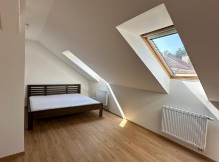 Pronájem bytu, 2+kk, 73 m² obrázek