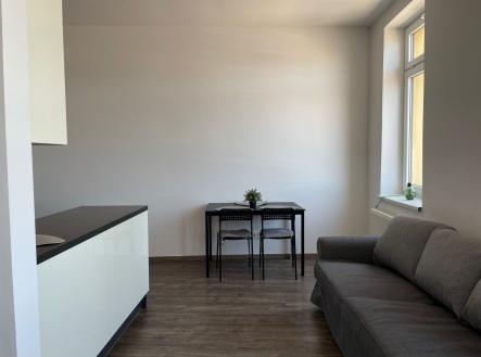 Pronájem bytu, 1+kk, 47 m²
