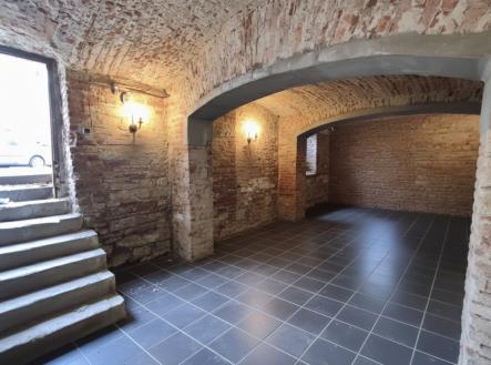 Pronájem - obchodní prostor, 158 m²