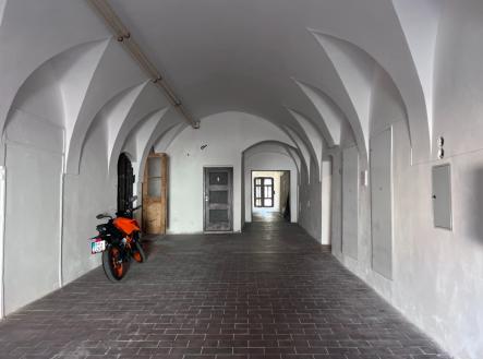 Pronájem - restaurace, 179 m²