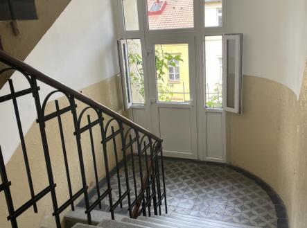 Prodej - nájemní dům, 1 112 m²