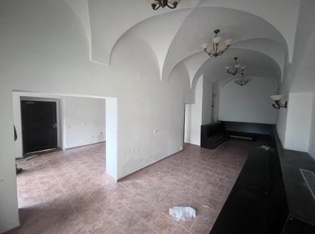 Pronájem - obchodní prostor, 94 m²