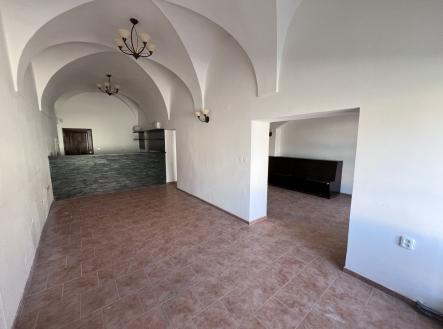 Pronájem - obchodní prostor, 94 m²