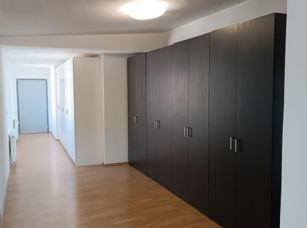 . | Pronájem bytu, 3+kk, 130 m²