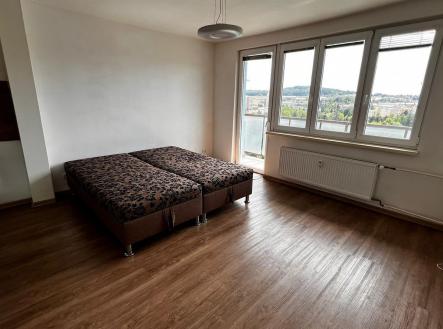 . | Pronájem bytu, 1+kk, 27 m²