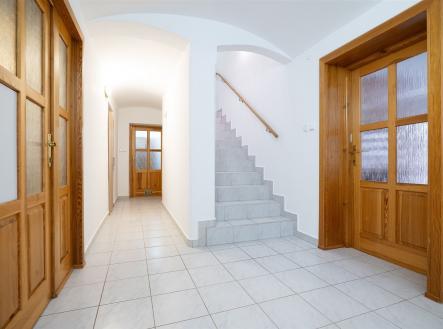 . | Prodej - dům/vila, 360 m²