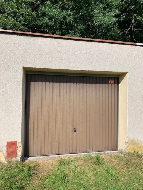 Garáž v Ústí nad Orlicí s elektřinou