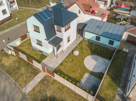 Pohled na domy | Prodej - dům/vila, 101 m²